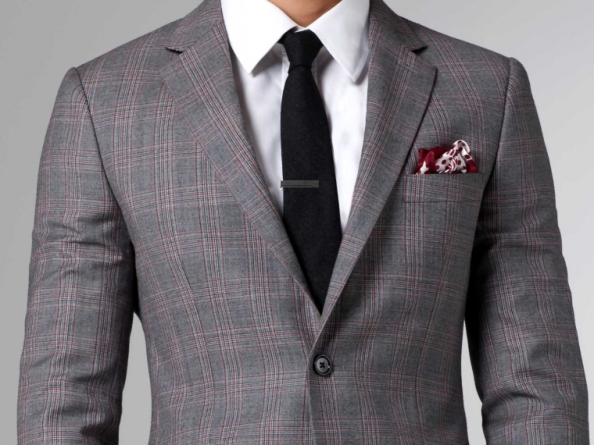 an hour at gym is worth two at tailors 1 Suits are all about fit. If you're already fit, the cut of the suit accentuates your body. While a good tailor can hide your flaws, it's best you make it his job to bring out your best features.