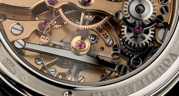 Hacking movement and Maltese cross system are some of the additions present in Kari Voutilainen's Vingt-8R this 2013.