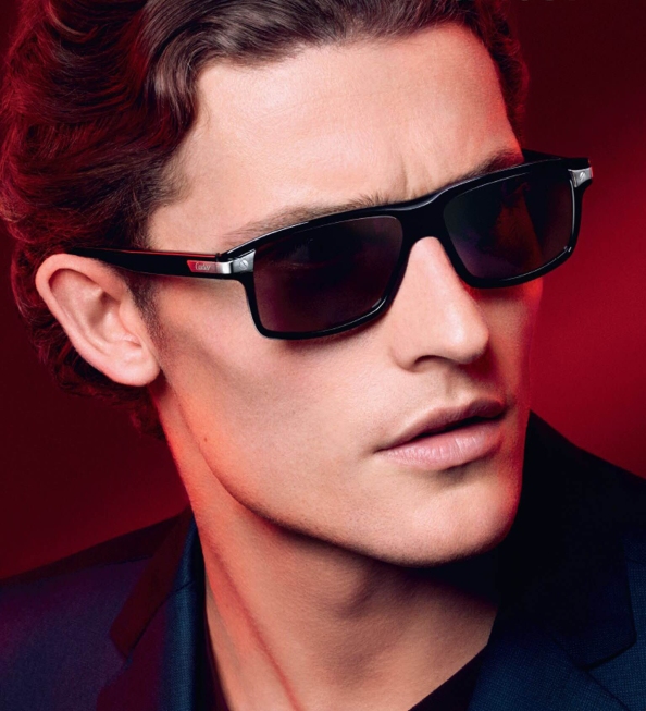 Black composite optical glasses with brushed platinum finish and black PVD and smooth platinum-finish screws, rectangular shape, black temple tips. Dimensions: 57 mm lenses, 14 mm bridge, 140 mm temples.